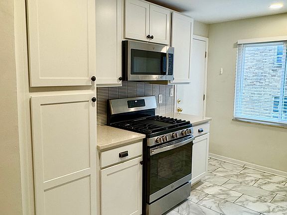4th image of 3480 Warren Rd Unit 2