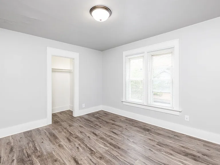 189 E Merrill Ave — Photo 6