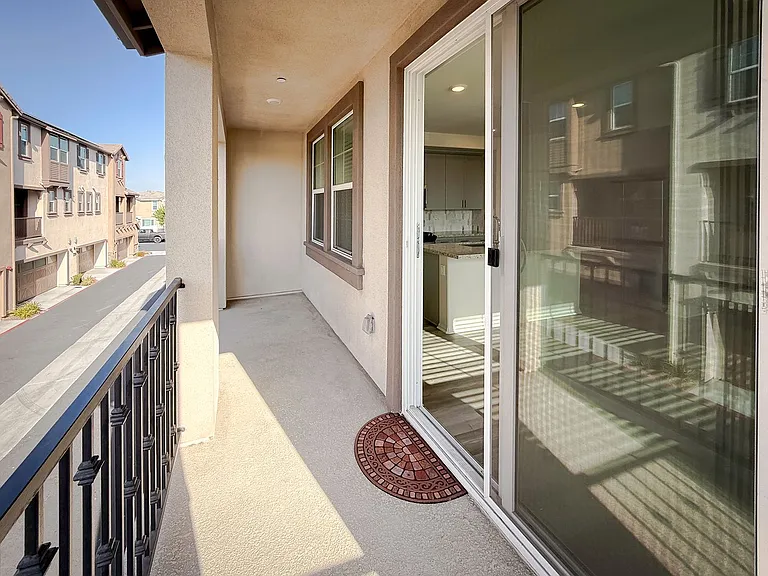 28076 Melrose Dr — Photo 60
