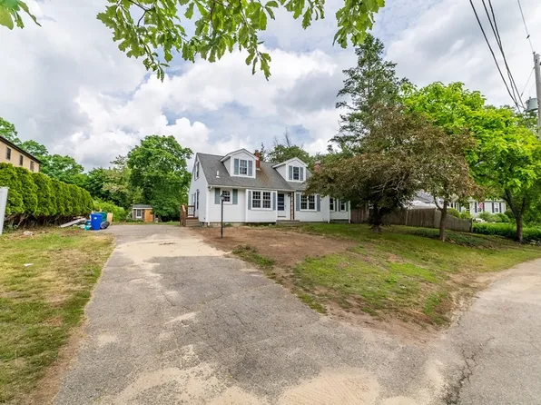 26 Dorrance St, Attleboro, MA 02703