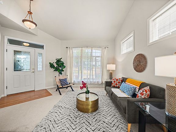 3rd image of 15830 SE Henderson Way