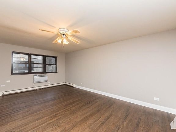 5th image of 450 W Aldine Ave #308
