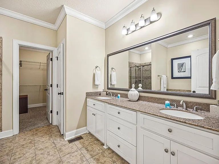 802 Reserve Ln — Photo 22