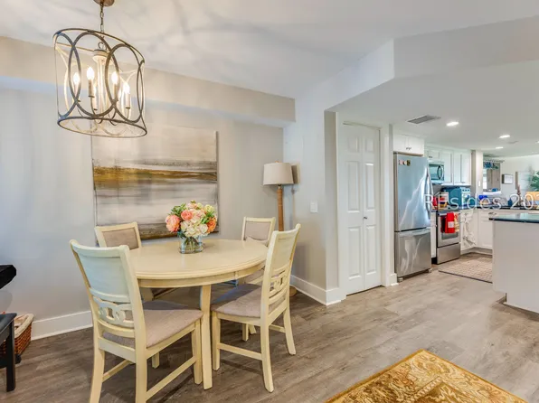 5 Newport Dr APT 2105, Hilton Head Island, SC 29928