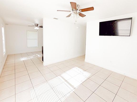 4th image of 407 W BELLA VISTA STREET