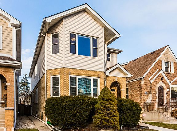 3rd image of 5931 N Leonard Ave