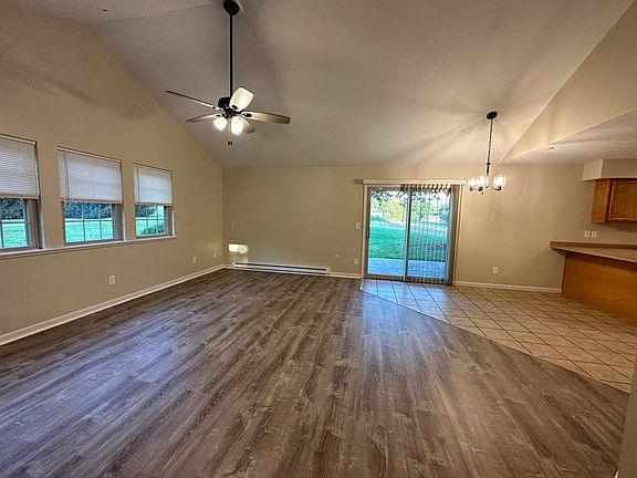 4th image of 8940 Emily Ct