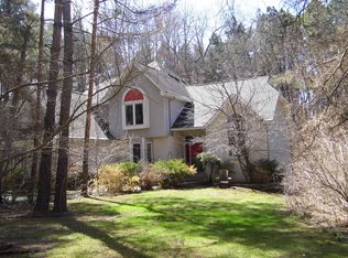 2036 Copper Cove Dr, Pinckney, MI