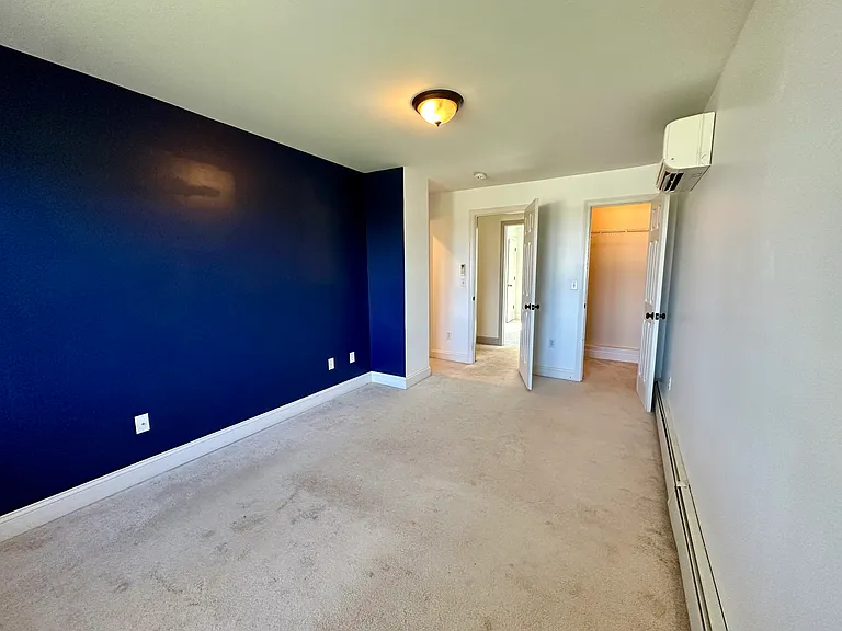 10 Curtis Ave — Photo 16
