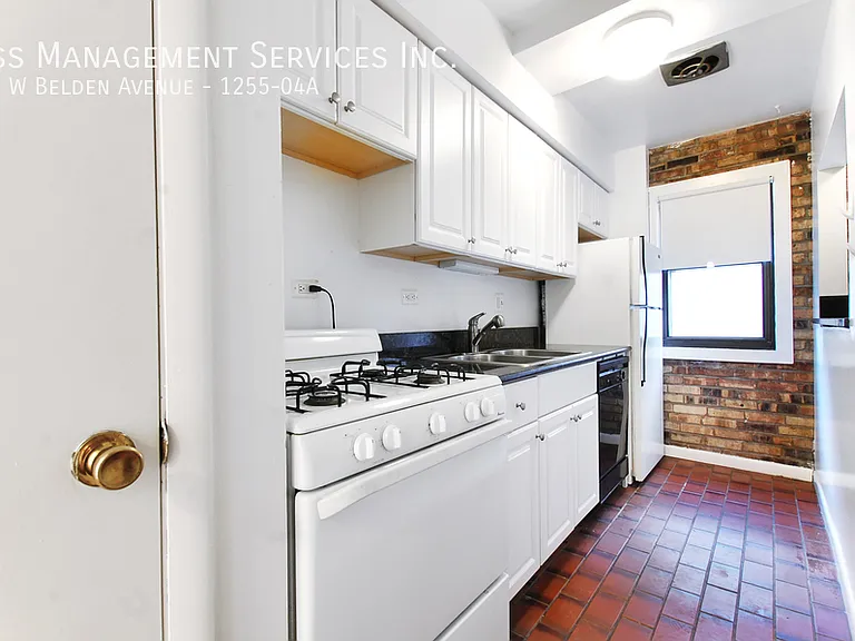 1251-59 W Belden Avenue — Photo 28