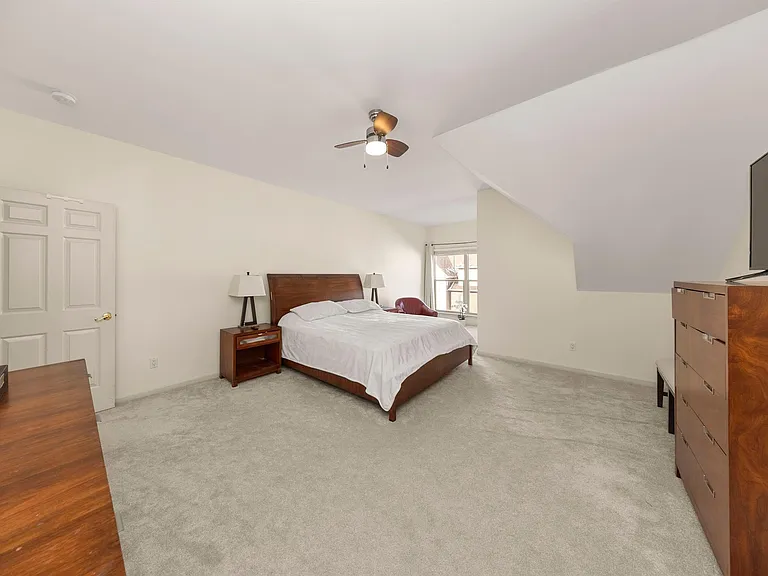 160 Tiffany Ln — Photo 31