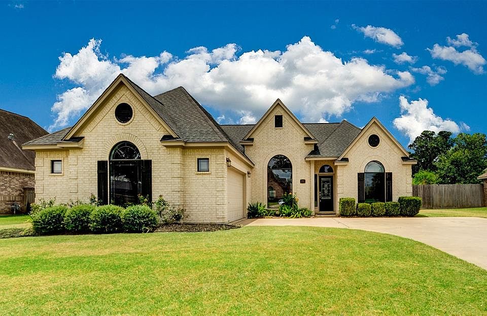 1st image of 111 Mallard Dr