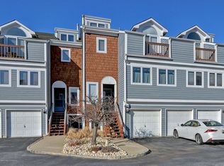 135 1st St APT 2G, Keyport, NJ 07735