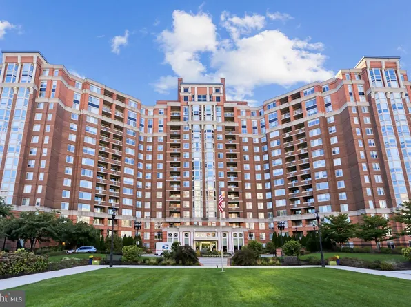 5809 Nicholson Ln APT 13, Rockville, MD 20852