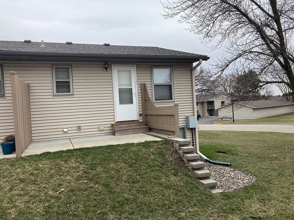 1609 1609 Pinewood Ln Hudson WI Zillow