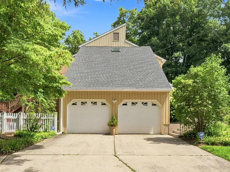 40 Rockledge Dr — Photo 4