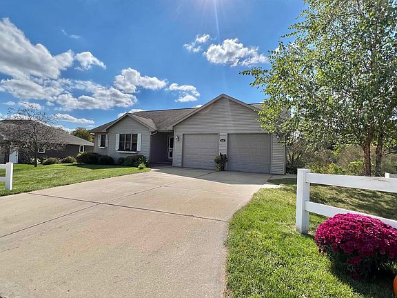 2nd image of 342 Diamond Oaks Dr