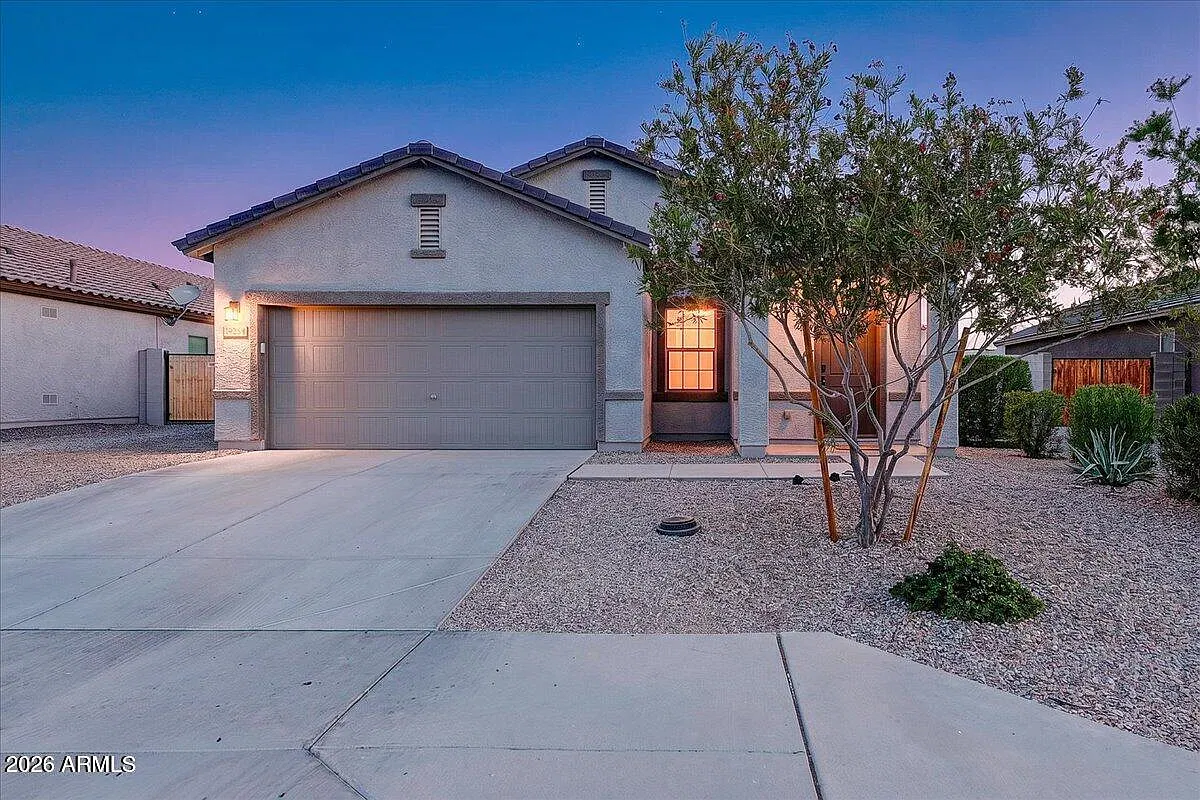 3 bed, 2.0 bath, 1401 sqft, $1,898 — Photo 1