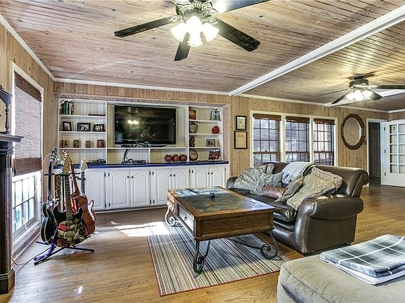 2nd image of 10973 Park Oak Cir