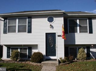 766 210th St, Pasadena, MD 21122