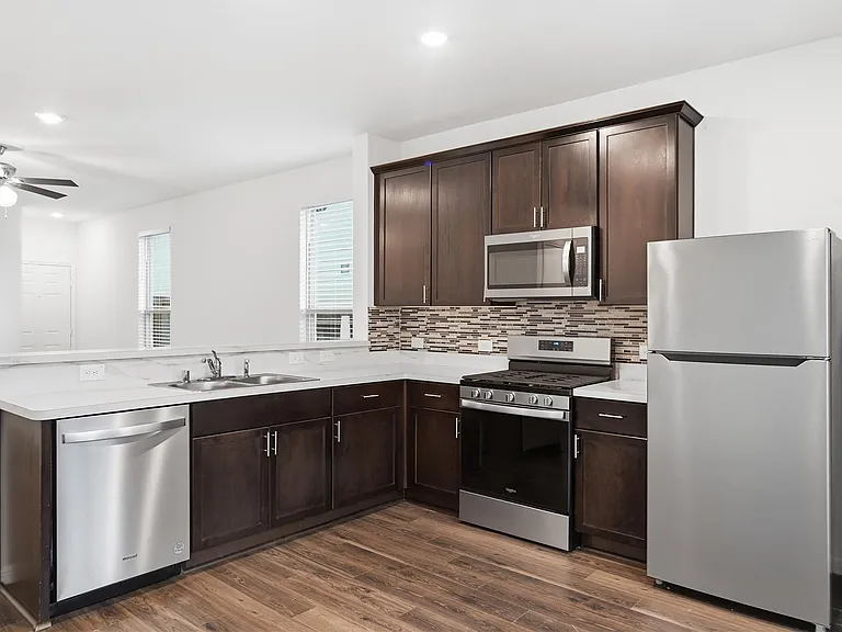 16306 Fontana Ct — Photo 9
