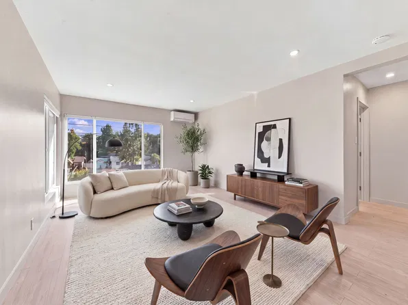 422 1/2 E Fairview Blvd #1, Inglewood, CA 90302