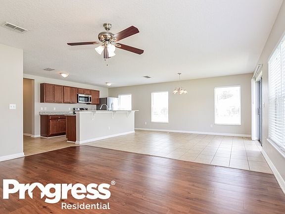 3rd image of 3202 Ogden Dr