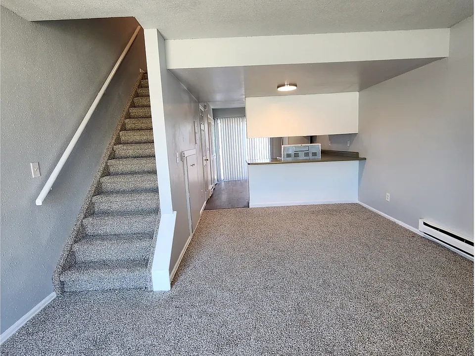 43 Castle Royal Dr