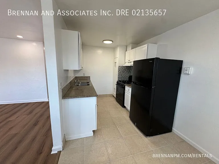 757 Grand Ave #2 — Photo 4