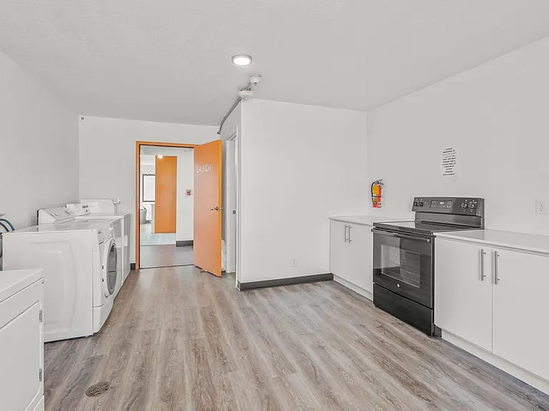 228 Spaces - Furnished Micro-Living Apartments — Photo 8