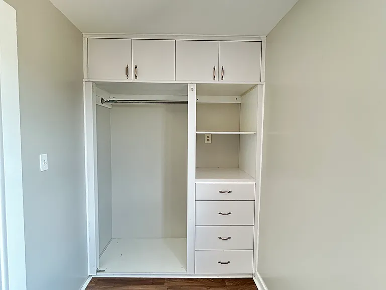 263 E 22nd St #2 — Photo 11