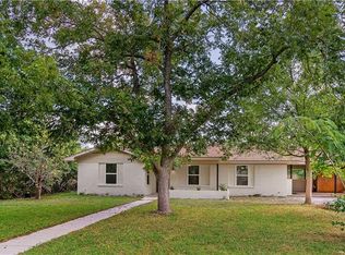 1038 Spruce St, Lockhart, TX 78644