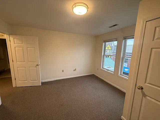 2 bed, 1102 sqft, $1,550 — Photo 3