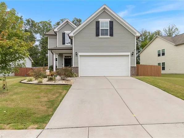 627 Heartpine Dr #42, Mebane, NC 27302