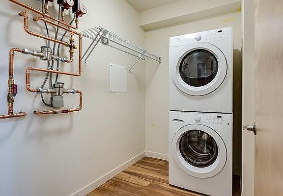 Utility closet with washer and dryer