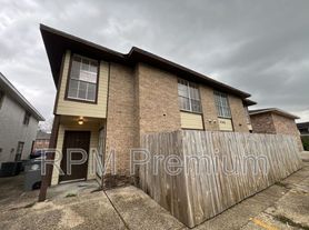 5268 Brightside View Dr, Baton Rouge, LA