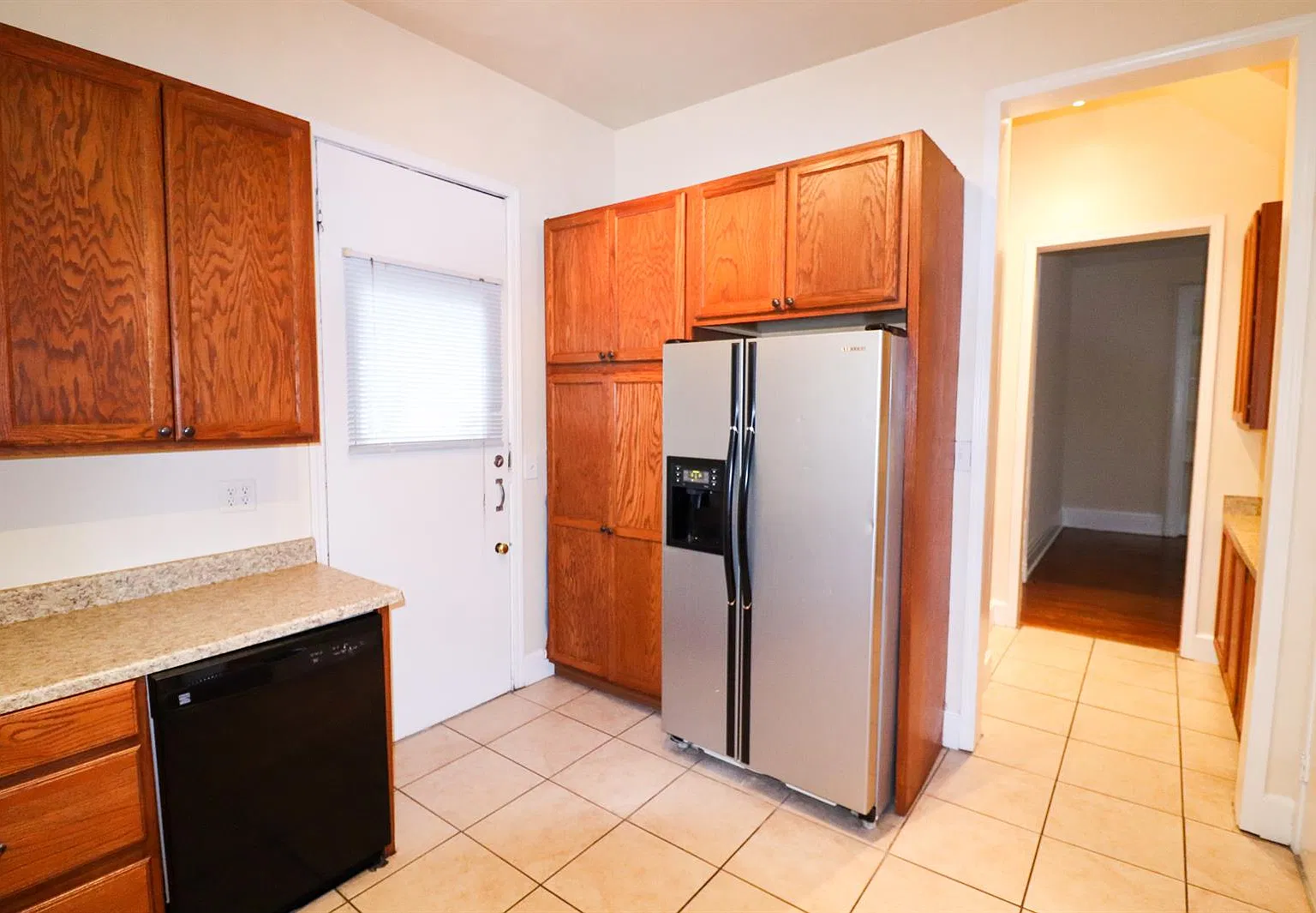 2620 Eden Avenue — Photo 3