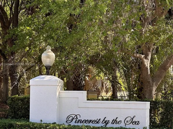 13351 SW 57th Ct, Pinecrest, FL 33156