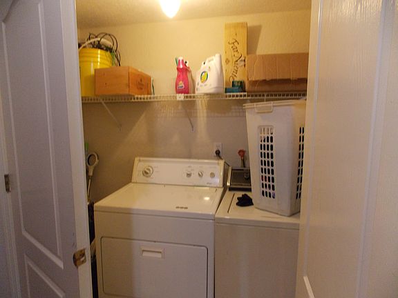 5th image of 1435 1/2 29th Ave N