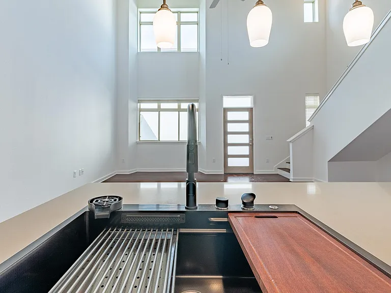 6700 Menchaca Rd #22 — Photo 13