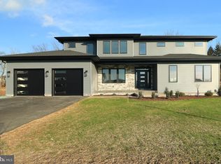 253 Farmhill Dr, State College, PA 16801