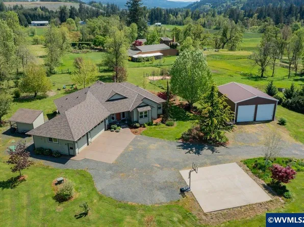6982 River Bend Dr NE, Silverton, OR 97381