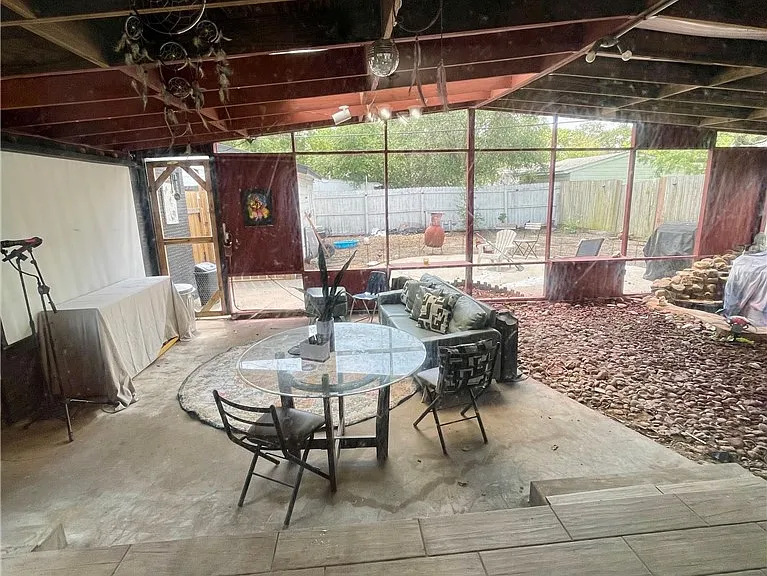 1314 Devon Dr — Photo 12