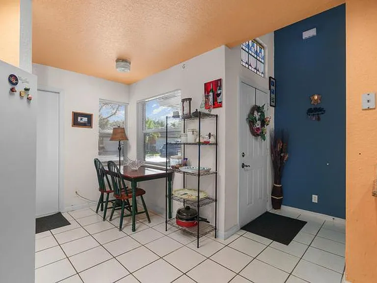 5260 Grande Palm Cir — Photo 5
