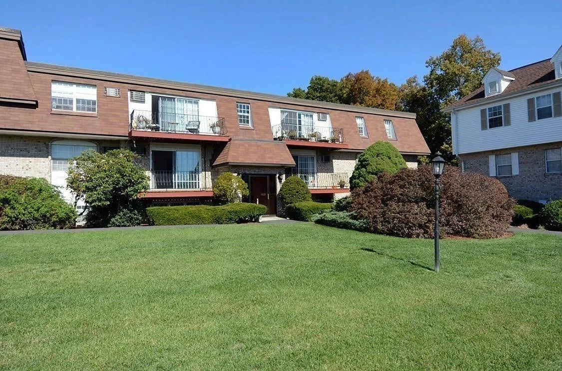 1 bed, 694 sqft, $1,725 — Photo 2