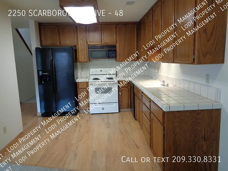 2250 Scarborough Dr #48 — Photo 4
