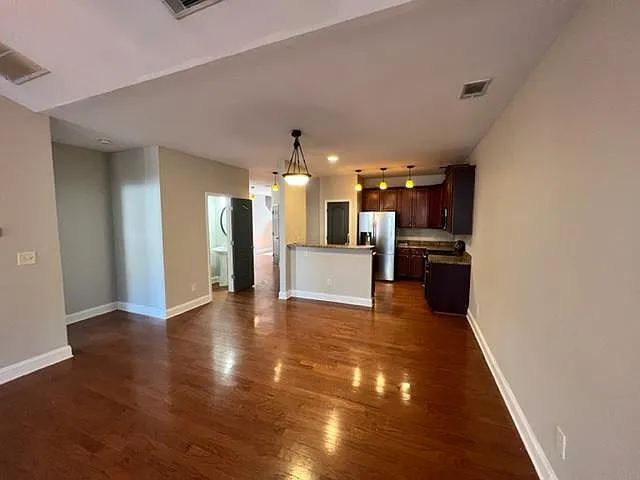 19 Greenfield Dr — Photo 4