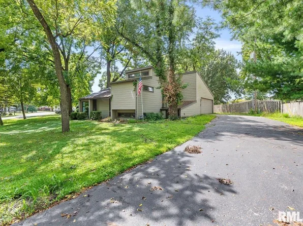 5 Mishawaka Dr, Rochester, IL 62563