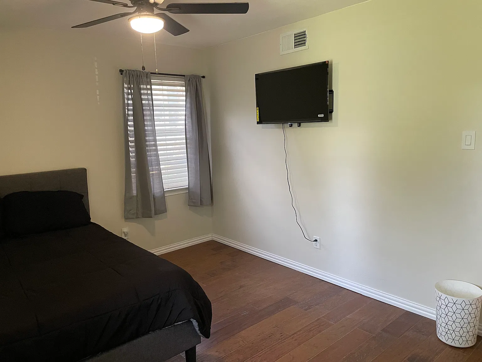 3 bed, 1850 sqft, $900 — Photo 4