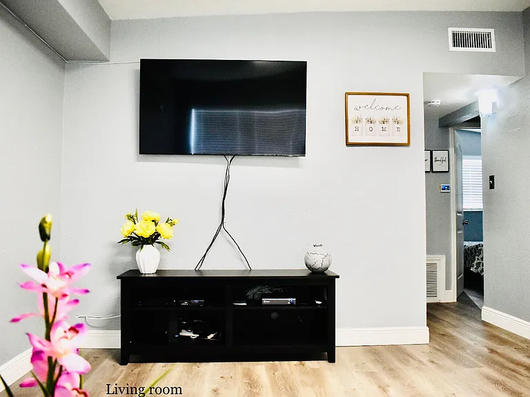 9216 82nd St — Photo 7